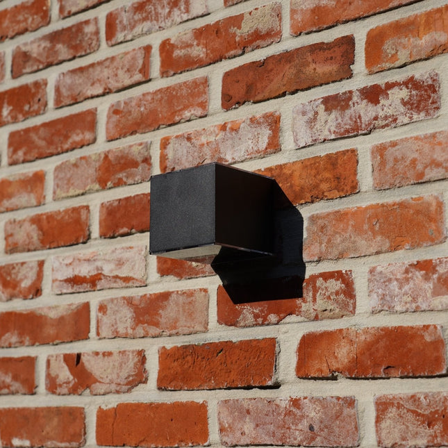 ZOLUNA solar wandlamp Marga Vierkant sfeerbeeld