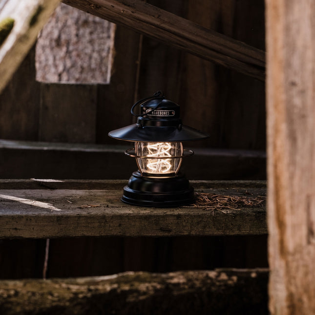 Barebones Outpost Lantern Antique Bronze LIV-140 LED-lantaarn