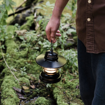 Barebones Outpost Lantern Antique Bronze LIV-140B (inclusief Li-ion batterij) LED-lantaarn