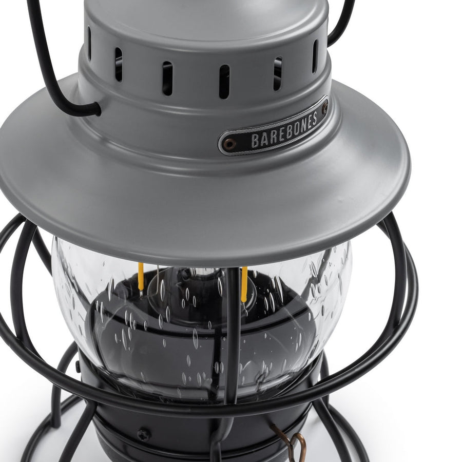 Barebones Railroad Lantern Slate Gray LIV-282 LED-lantaarn - Firesite