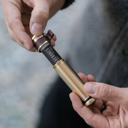 Barebones Mini Flashlight Brass LIV-155 zaklamp
