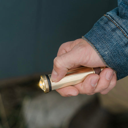 Barebones Mini Flashlight Brass LIV-155 zaklamp - Firesite