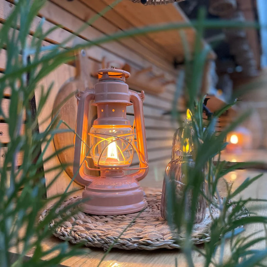 Feuerhand LED Stormlantaarn Baby Special 276 Soft Peach 3
