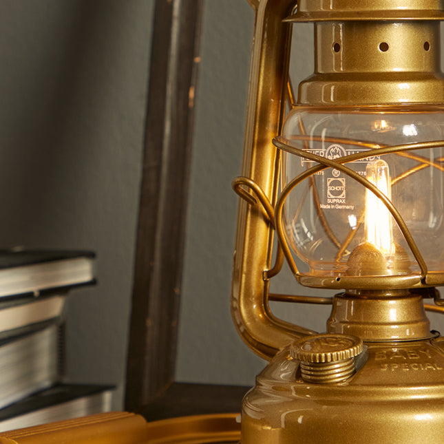 Feuerhand LED Stormlantaarn Baby Special 276 Gold