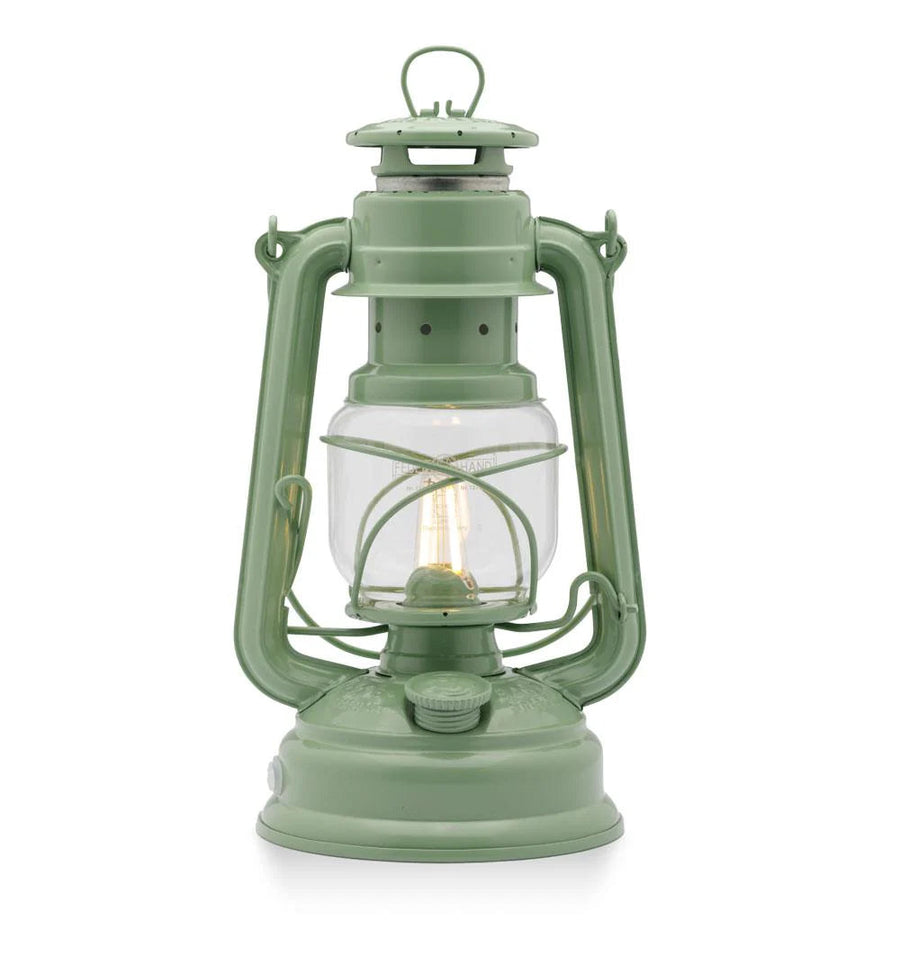 Feuerhand LED Stormlantaarn Baby Special 276 Sage Green - Firesite