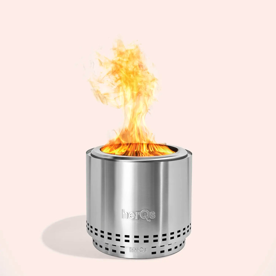 herQs Blaze rookvrije vuurkorf RVS 49,5 cm met vlam - schuin vooraanzicht