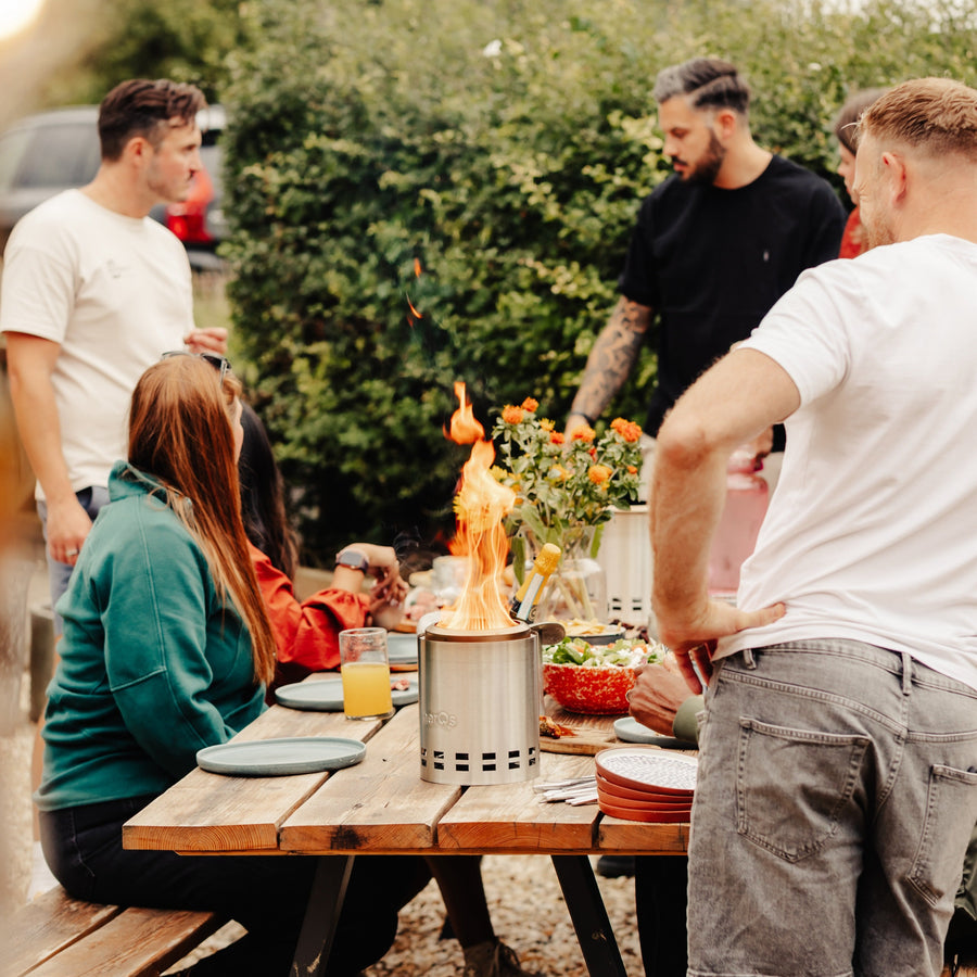 herQs Mighty rookvrije vuurkorf op eettafel buiten - compact tafelmodel als sfeerverlichting