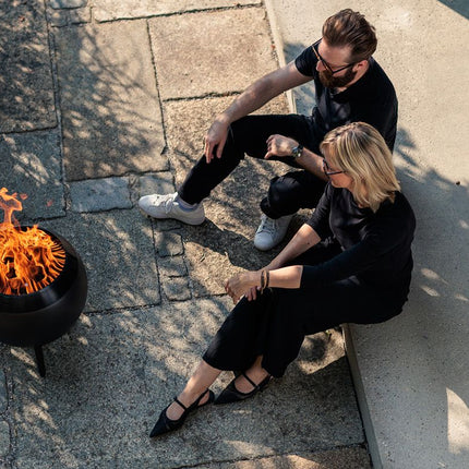 Höfats MOON 45 all black Vuurschaal met standaard laag