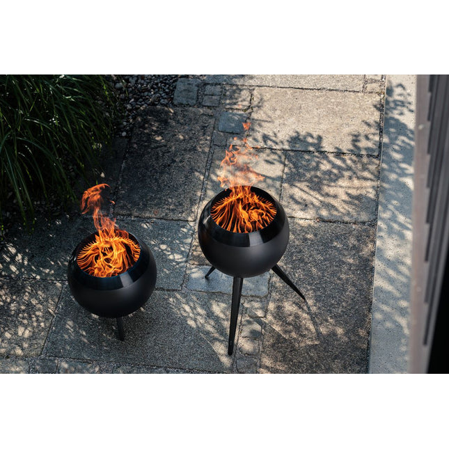 Höfats MOON 45 all black Vuurschaal met standaard hoog 45 cm
