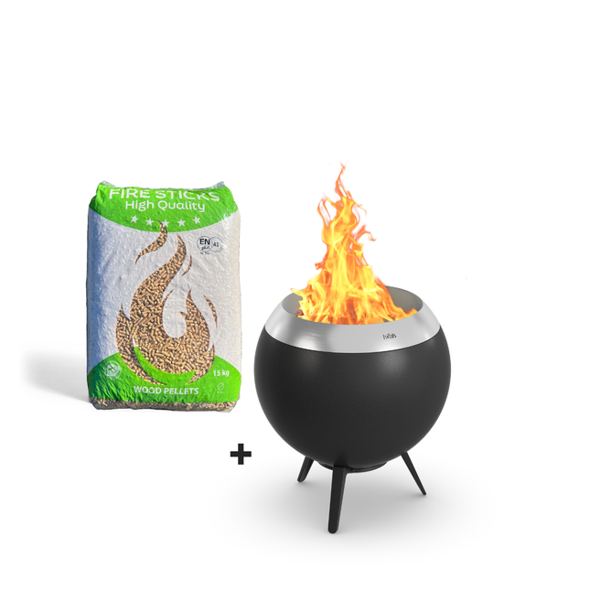 Fire Sticks houtpellets + Höfats vuurschaal in gebruik met vlammen - 15 kg zak ENplus A1 pellets
