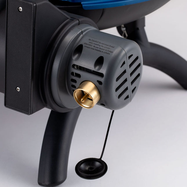 O-Grill aangesloten op een gasfles via de gasslang