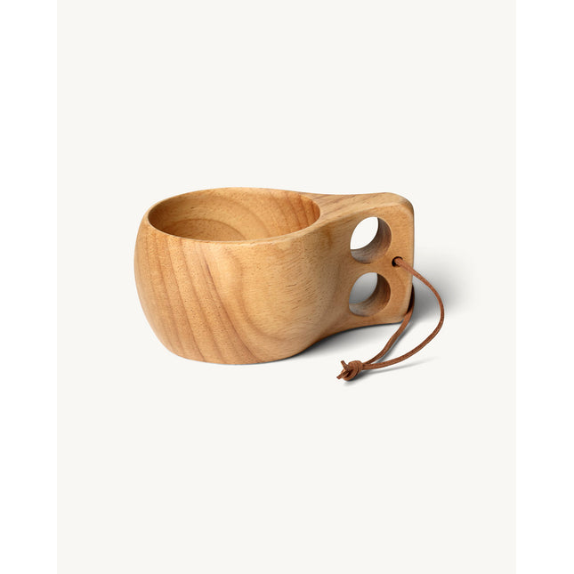 Øyo Turkoppen houten Sami mok (kuksa) van rubberhout met twee vingergaten en leren koord