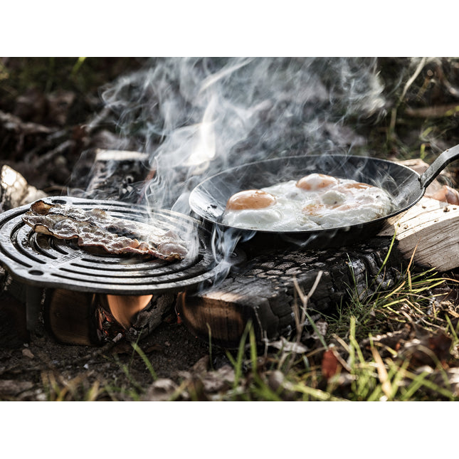 Petromax Gietijzeren onderzetter en inzetrooster met pootjes voor Dutch Oven 23cm