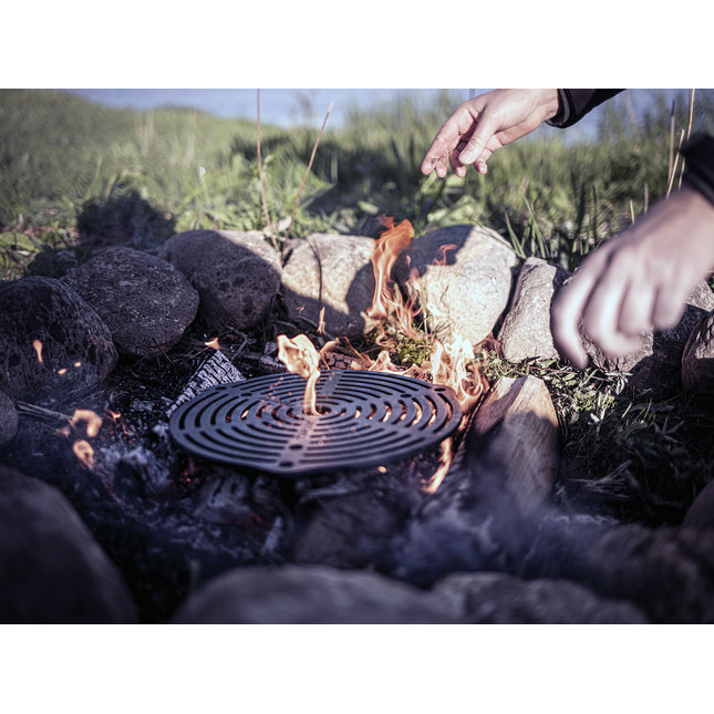 Petromax Gietijzeren onderzetter en inzetrooster met pootjes voor Dutch Oven 30cm
