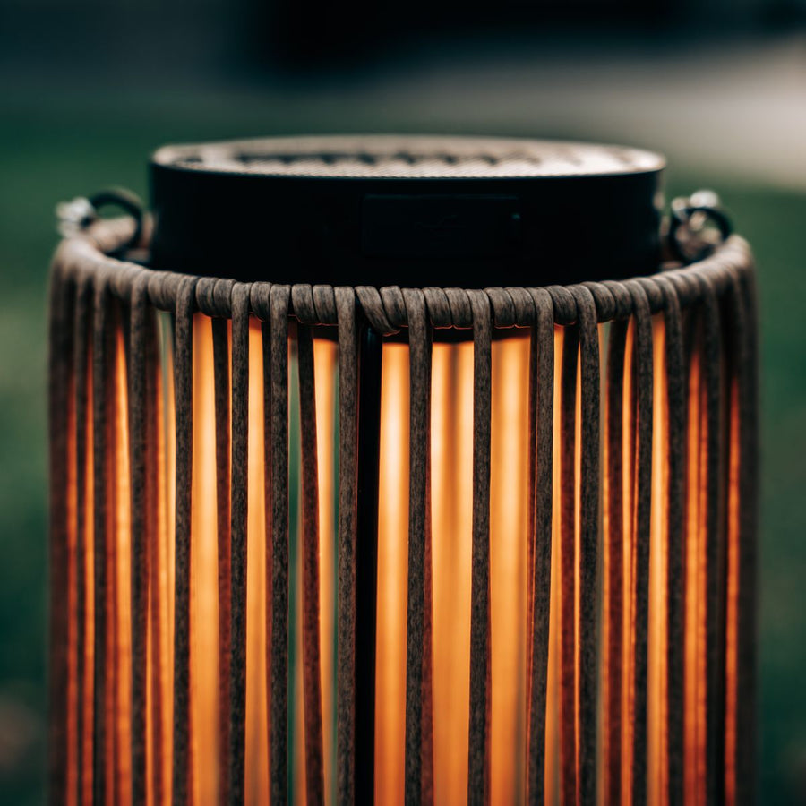 ZOLUNA solar lantaarn Luca Light Oak sfeerbeeld