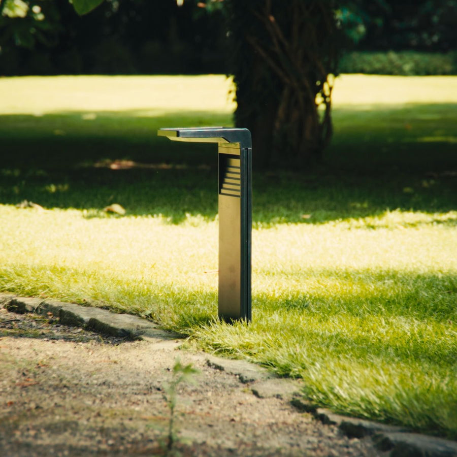 ZOLUNA solar priklamp Arie in de border