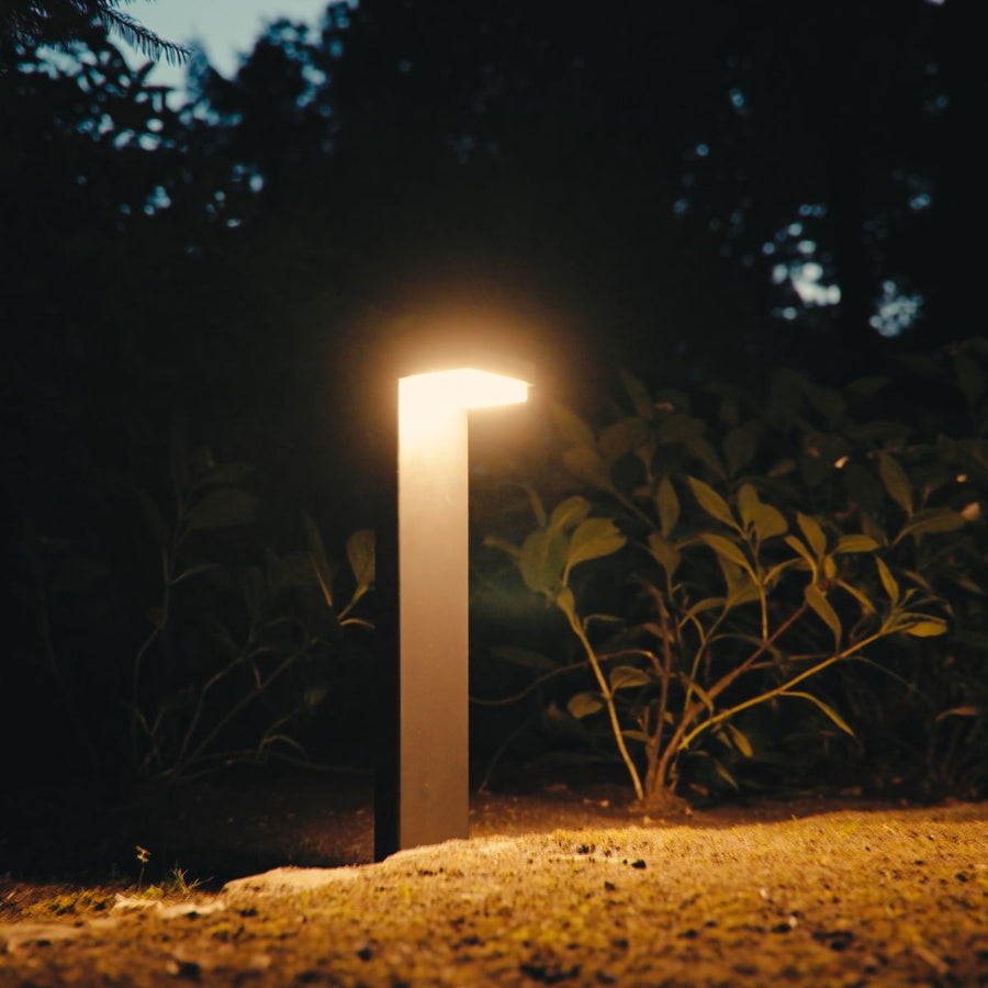ZOLUNA solar priklamp Bram in de avond