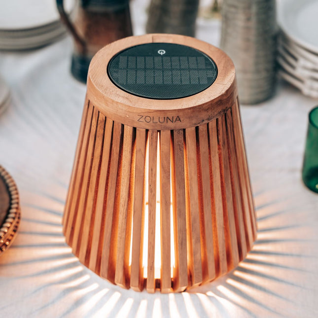 ZOLUNA solar vloerlamp Lon M detail van het teakhout