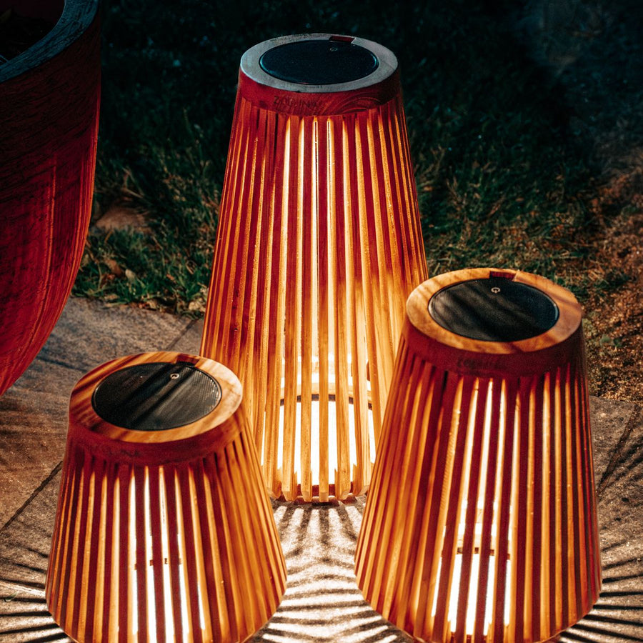 ZOLUNA solar vloerlamp Lon XL in de avond