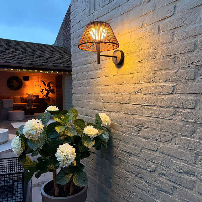 ZOLUNA solar wandlamp Ayla in de avond