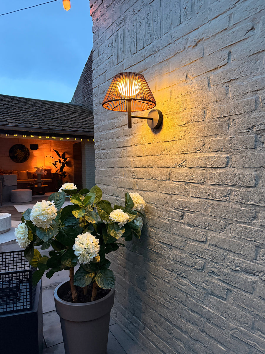 ZOLUNA solar wandlamp Ayla in de avond