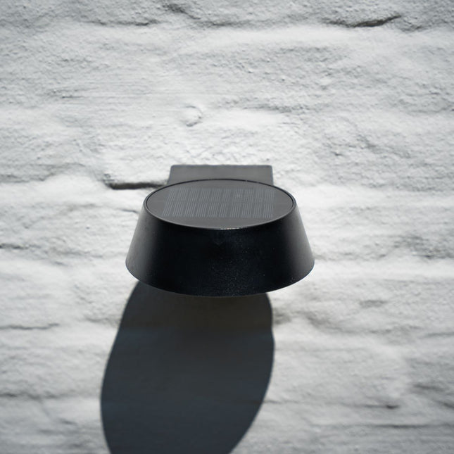 ZOLUNA solar wandlamp Olivia in de avond