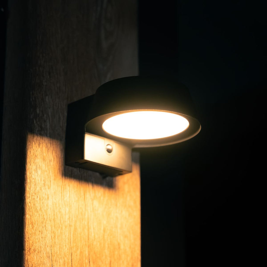 ZOLUNA solar wandlamp Olivia sfeerbeeld