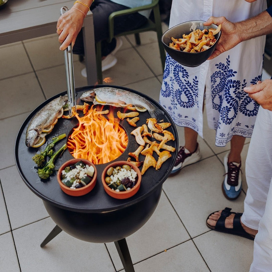 Höfats MOON 45 Grillset hoog All Black Vuurschaal + Plancha - Firesite